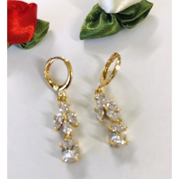18K Gold Filled SMALL Oro Laminado Zirconia Dangling Rhinestones Earrings 1.5" - Picture 1 of 4
